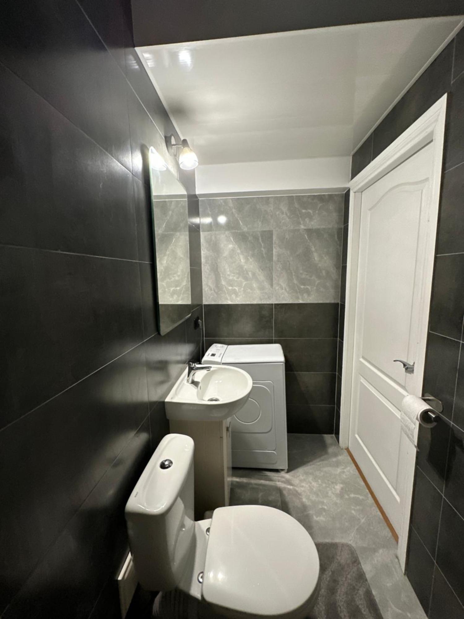 Levvv Apartment Lviv Extérieur photo